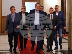 Парламент - ПП-ДБ - АПС - среща