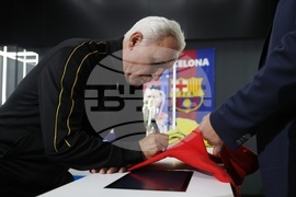 Майкъл Оуен - фенове - среща -  Христо Стоичков