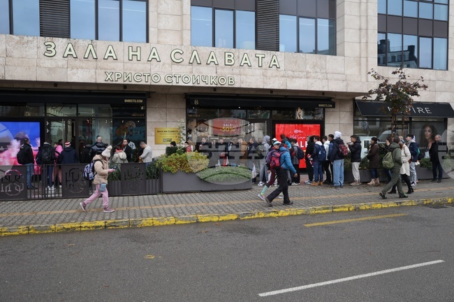 Зала на славата "Христо Стоичков" ще отбележи 60-годишнината от рождението на Трифон Иванов