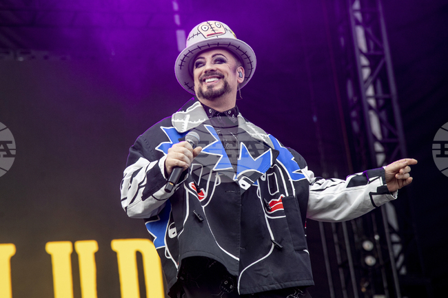 Бой Джордж ще излезе на сцената на "Евровизия" с представителката на Сан Марино