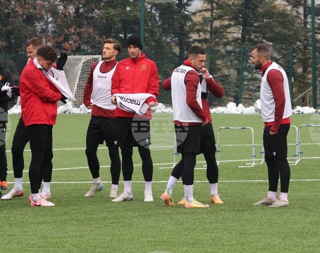 Лукас Петков вкара гол за Елферсберг, Атанас Чернев дебютира за Кайзерслаутерн във Втора Бундеслига