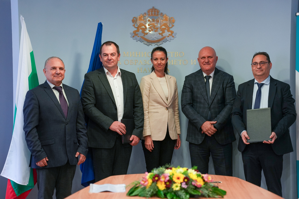 МОН: Стартира изграждането на национален STEM център за 25 млн. лева