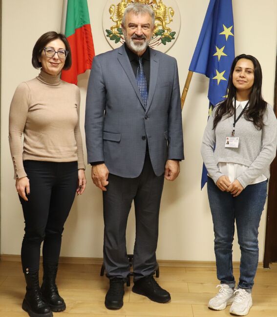 „Старт на кариерата“ в Областна администрация – Русе за 28-годишната Николина Иванова