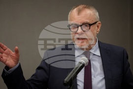 Конституция на Австрия - представяне - Харалд Троч