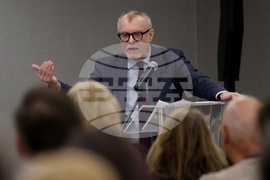 Конституция на Австрия - представяне - Харалд Троч