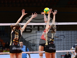 Пловдив - волейбол - Марица (Пловдив) - Антонио Караро Имоко (Конеляно) - жени