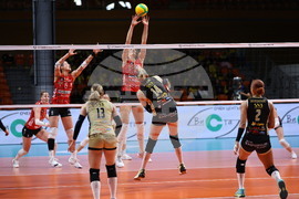 Пловдив - волейбол - Марица (Пловдив) - Антонио Караро Имоко (Конеляно) - жени
