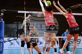 Пловдив - волейбол - Марица (Пловдив) - Антонио Караро Имоко (Конеляно) - жени
