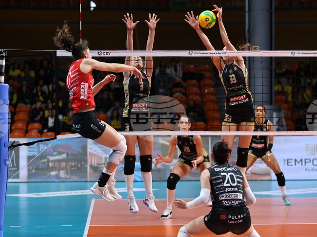 Марица Пловдив отстъпи в три гейма срещу Имоко Конеляно в Шампионската лига по волейбол