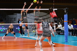 Пловдив - волейбол - Марица (Пловдив) - Антонио Караро Имоко (Конеляно) - жени