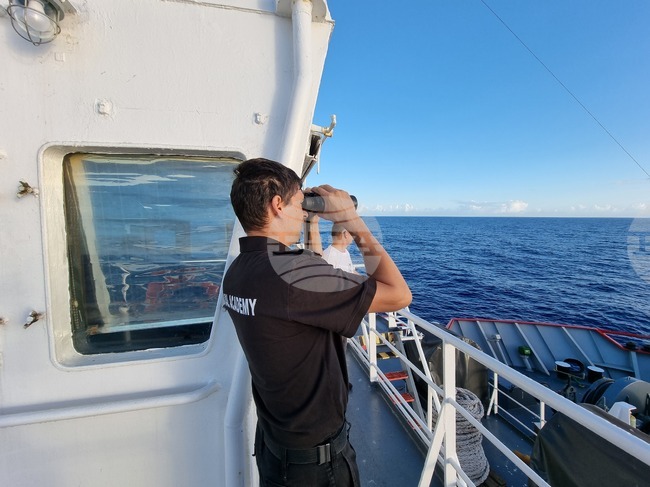  Day 30: Ship's Crew Are in Good Spirits