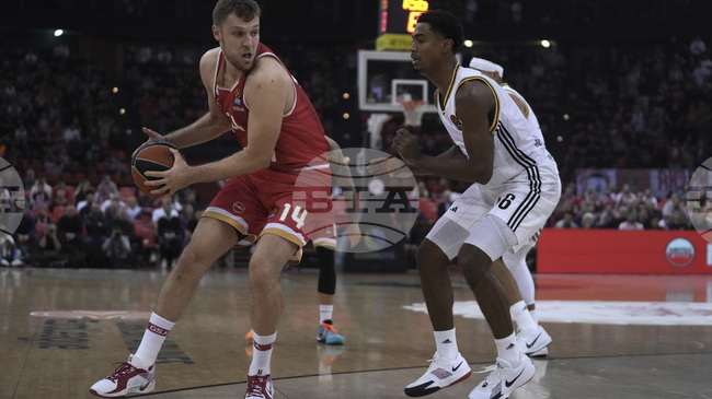 Александър Везенков и Олимпиакос претърпяха тежко поражение при гостуването на Барселона в Евролигата, Партизан надви Цървена звезда в дерби в Белград