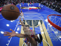 Knicks 76ers Basketball