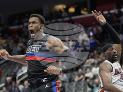 APTOPIX Heat Pistons Basketball
