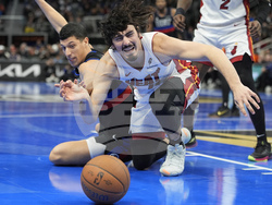 APTOPIX Heat Pistons Basketball