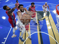 Knicks 76ers Basketball