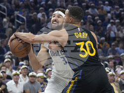Mavericks Warriors Basketball