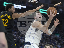 Mavericks Warriors Basketball