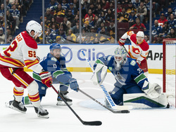 Flames Canucks Hockey