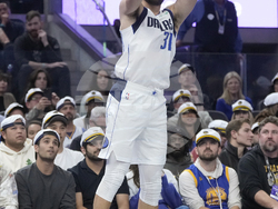 Mavericks Warriors Basketball