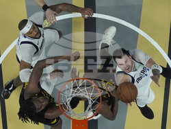 Mavericks Warriors Basketball