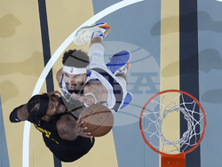 Mavericks Warriors Basketball