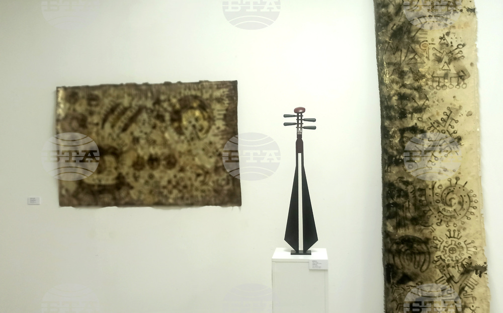 "Bulgaria. Innovations And Traditions" Exhibition Opens in Shumen