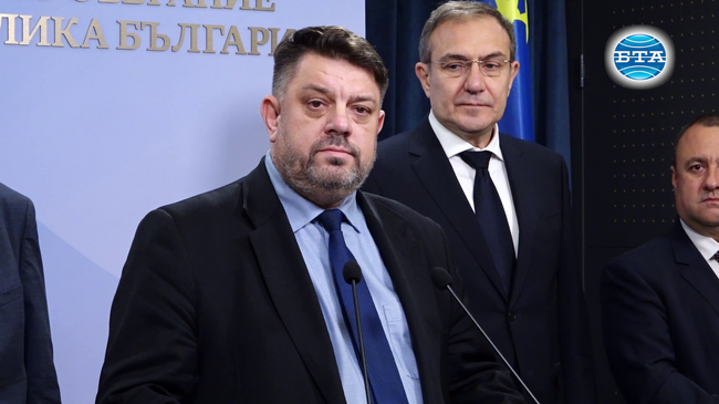 Разговорът с ГЕРБ-СДС беше за политики, а не разговор за съставяне на правителство, каза Атанас Зафиров