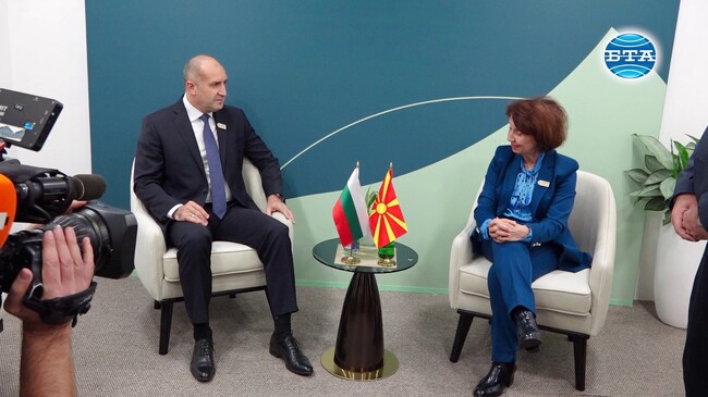 Президентът Румен Радев се срещна с президента на Северна Македония Гордана Силяновска в рамките на климатичната конференция на ООН в Баку