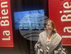 Лекция на тема „Туризъм, култура, политика и религия в най-големия форум за съвременно изкуство – Венецианското биенале“ с участието на д-р Надежда Джакова. Снимка: УНСС