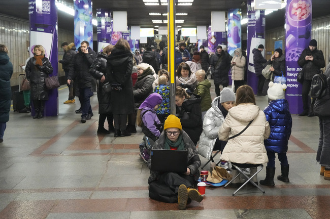 Руската ракетна атака уби най-малко един човек в Киев и повреди енергийна инфраструктура в Одеска област