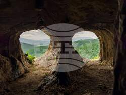 Слави Панайотов описва 50 забравени места в България в нова книга. Снимка: екип