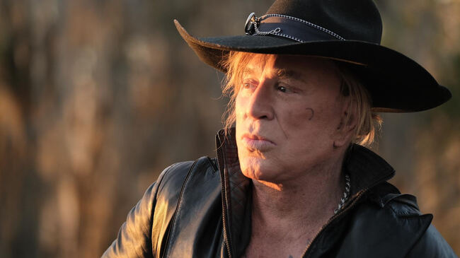 Актьорът Мики Рурк разкритикува онлайн кампанията за набиране на средства с цел подпомагането му