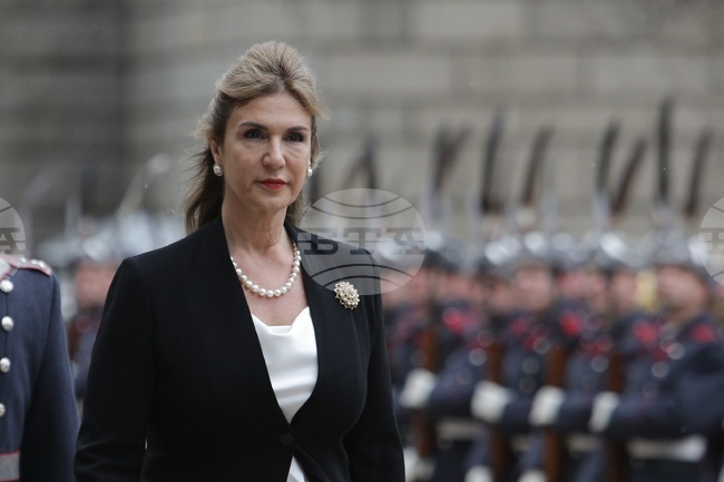 Джули Лимберопулос Козиори - акредитивни писма