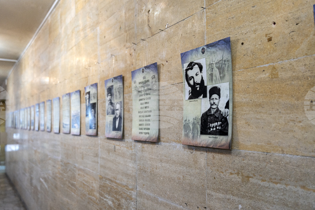 Добрич - фотоизложбата „И сложиха главите си за Отечеството“