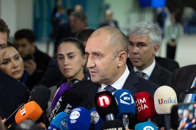 Надявам се народните представители да си дават сметка каква щета се нанася на парламентаризма, заяви президентът Румен Радев