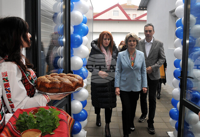 Бургас - ПГМЕ - Весела Лечева - спортна база - откриване