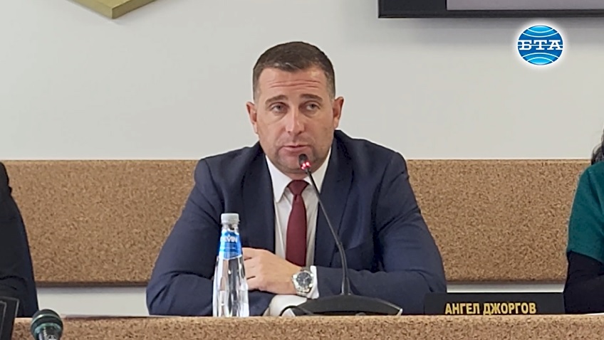 Завършен е горският път в землището на самоковското село Радуил, съобщи кметът на община Самоков инж. Ангел Джоргов Завършен е горският път в землището на самоковското село Радуил, съобщи кметът на община Самоков инж. Ангел Джоргов