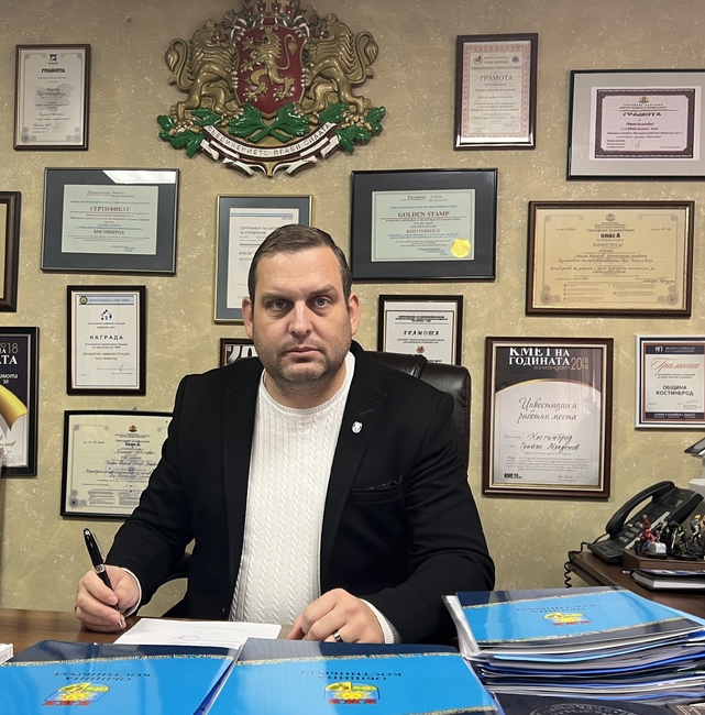 Проектът „Грижа в дома“ в този си формат приключва, социалните услуги обаче показват европейския облик на една държава, каза кметът на Костинброд