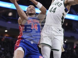 Pistons Bucks Basketball