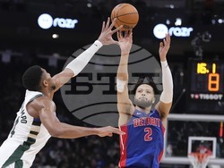 Pistons Bucks Basketball