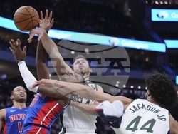 Pistons Bucks Basketball