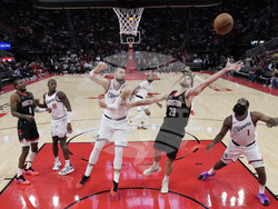 Clippers Rockets Basketball