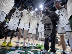 Pistons Bucks Basketball