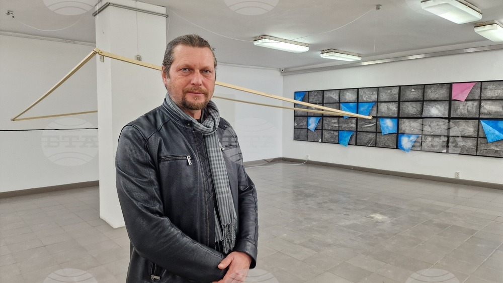 „Цялата среда, която е около нас, е запълнена с духа на новото в своя потенциал", каза проф. Атанас Тотляков
