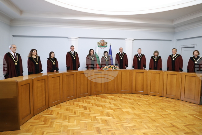 Constitutional Court Admits Five Cases Challenging Legality of Oct. 27 Parliamentary Elections