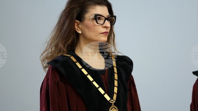 Конституционният съдия Десислава Атанасова заяви, че не е напускала Турция, докато е била там между 5 и 8 април 2024 г., и не е била командирована