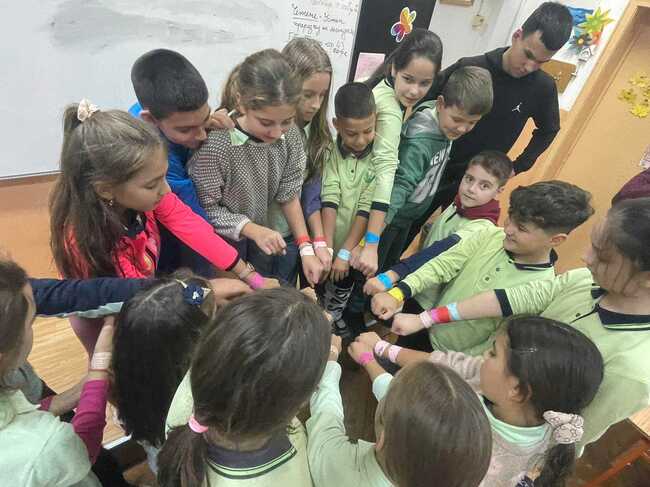 Уроци по толерантност: Младежки общински съвет - Стара Загора с образователни игри в училищата