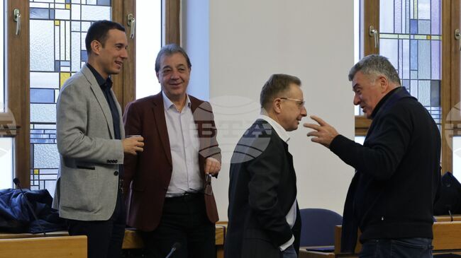 Докладът за възстановяване на името на парк „Оборище“ ще бъде внесен отново в СОС, обяви Веселин Калановски