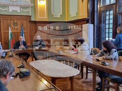 Пловдив - преконференция - община - привлечени средства